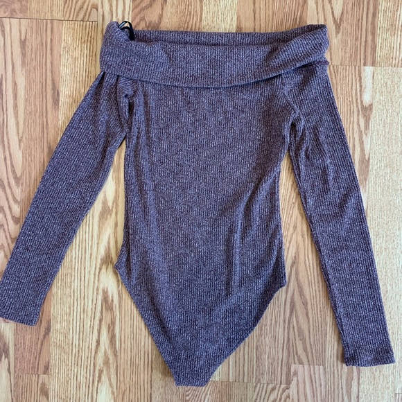 Off the shoulder bodysuit - Picture 3 of 3